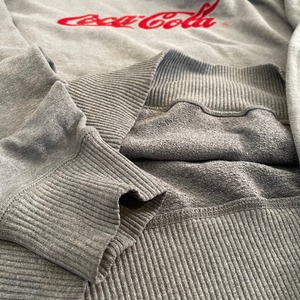 【CocaCola】コカコーラ 薄手 スウェット プルオーバー パーカー  春物 刺繍ロゴ アメリカ古着