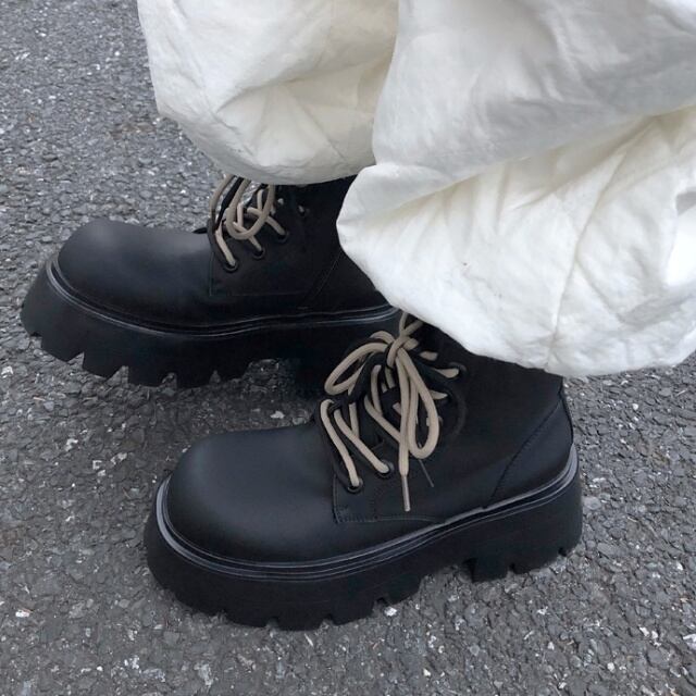 【予約販売】ブーツ メンズ ビッグシルエット ゴツ底 厚底 靴 ブラック 黒 ハイカット バイカラー紐 お洒落 韓国 トレンド カジュアル 24cm/24.5cm/25cm/25.5cm/26cm/26.5cm/27cm