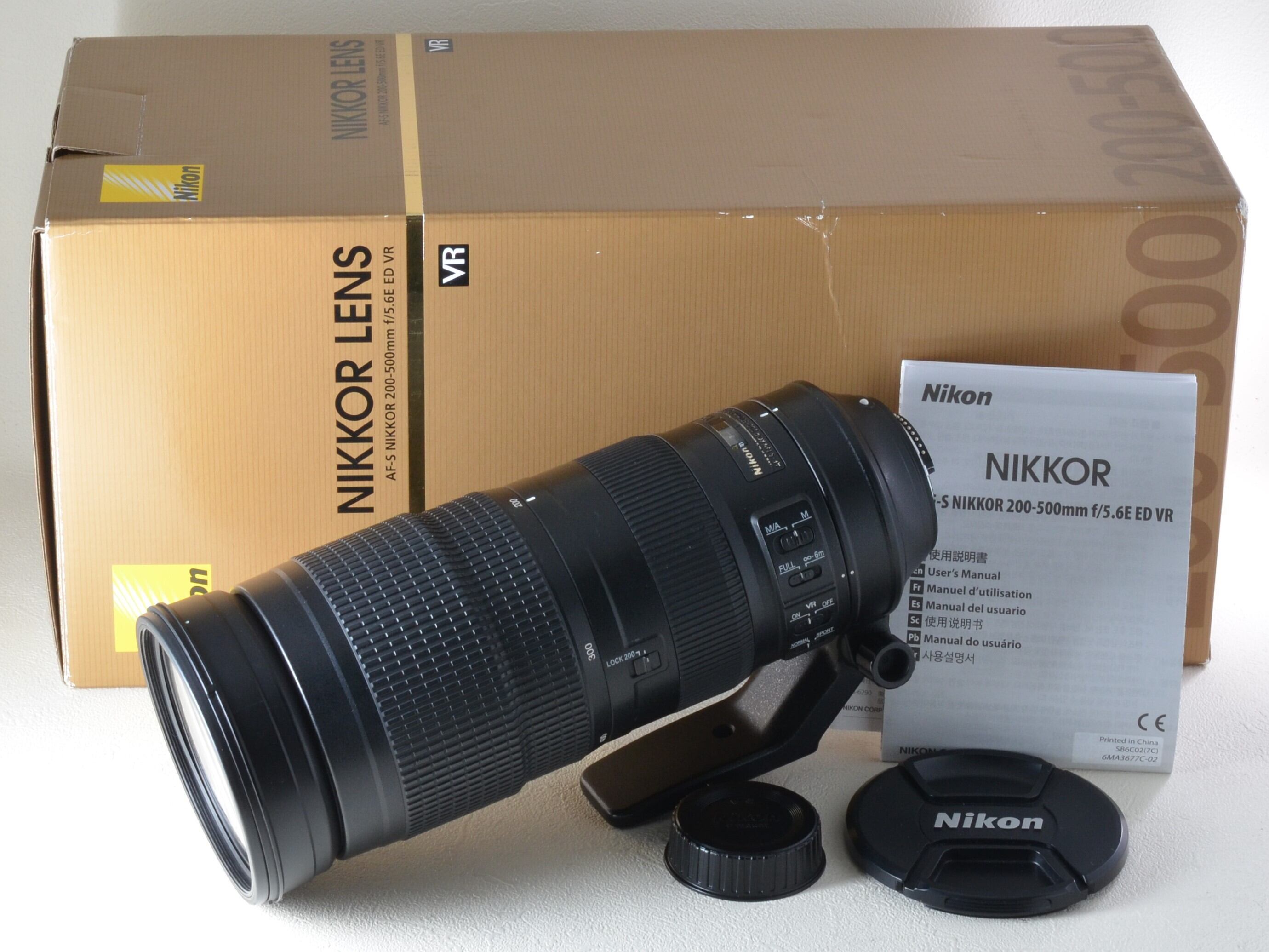 Nikon Ai Nikkor 28mm f2 極美品　元箱、取説付き