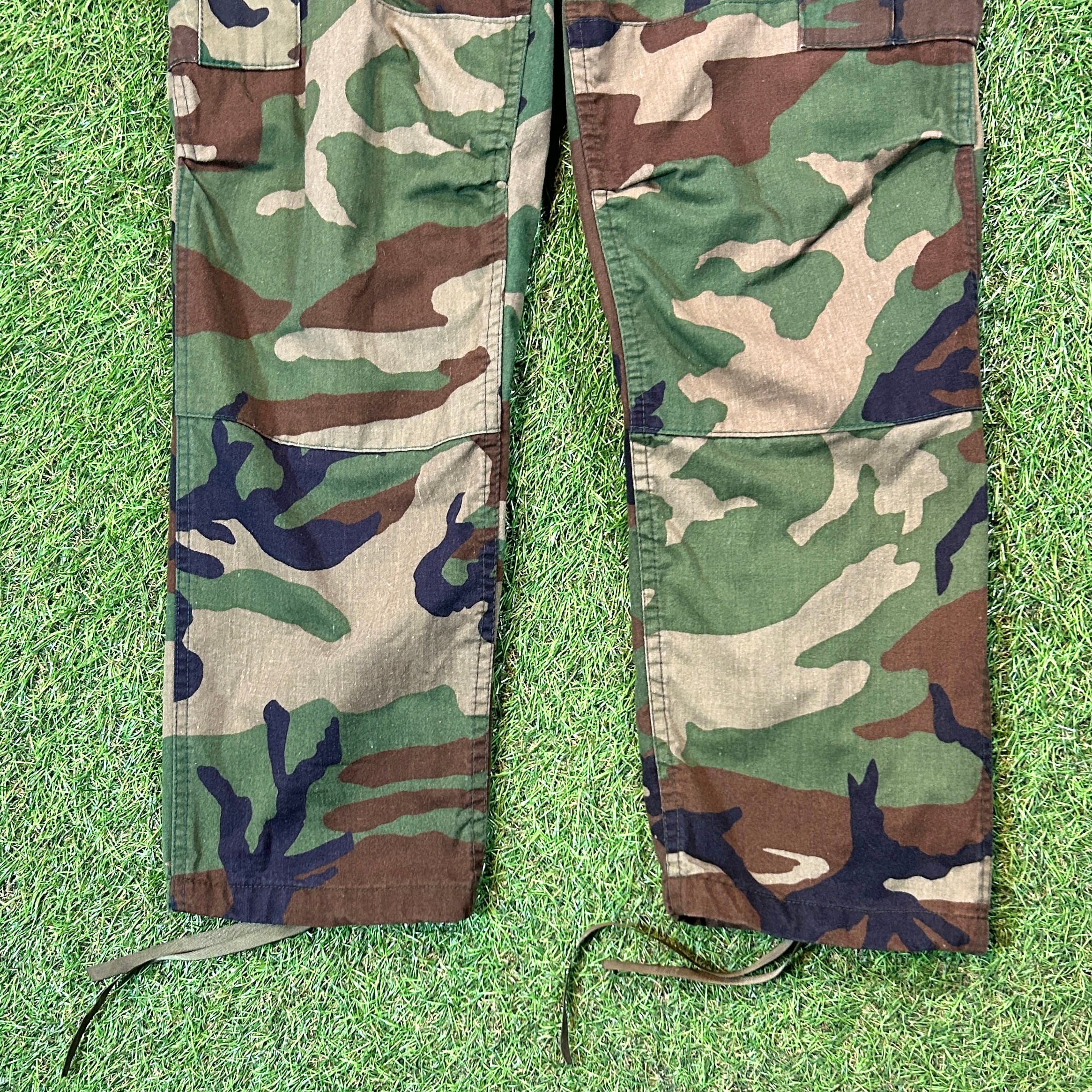 Men's】US ARMY 迷彩 カーゴ パンツ / 古着 カモフラ カーゴ Men's】US ARMY 迷彩 カーゴ パンツ / 古着 カモフラ カーゴ