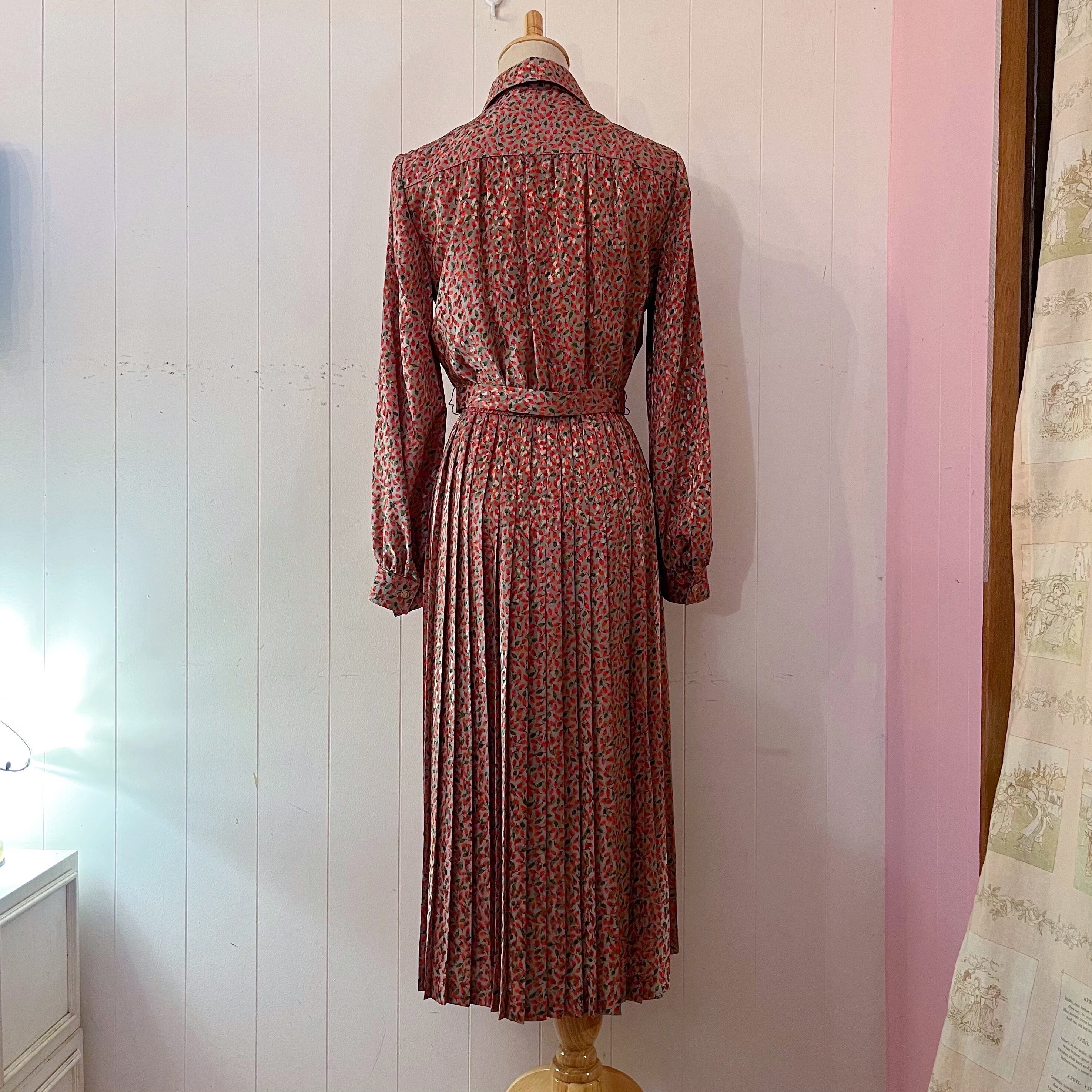 mini strawberry gold button one-piece