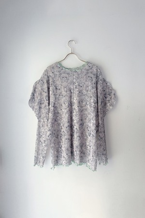 【 Only Two × frankygrow 】BEAR SHEER MELLOW TOPS / GRAY - L