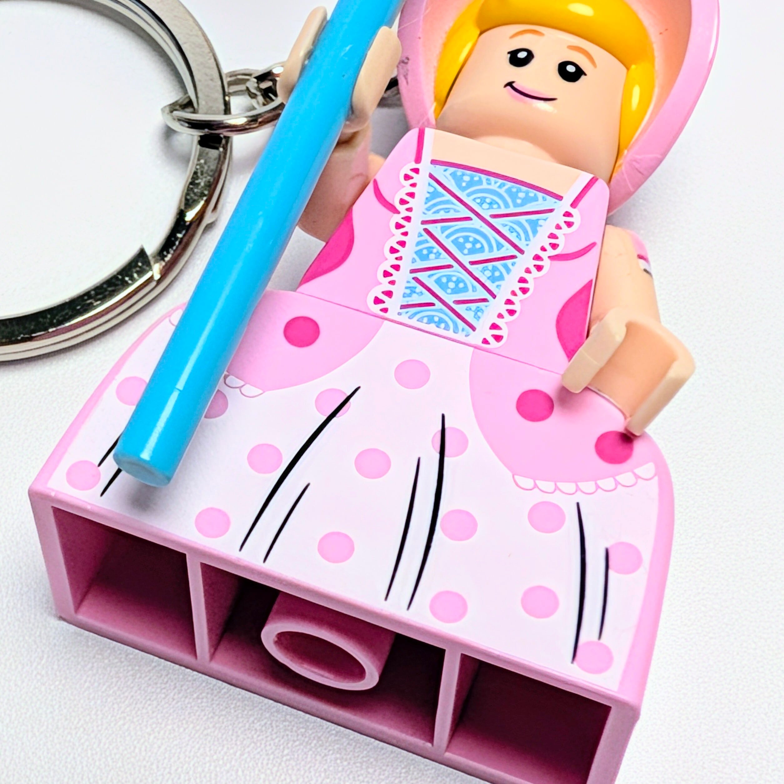 ★ブロックフィギュアキーホルダー★【トイ・ストーリー TOY STORY4 / 5 】 Bo Peep ボー・ピープ PINKフリルドレスver. / トイストーリー〚アメリカン雑貨 アメトイ〛