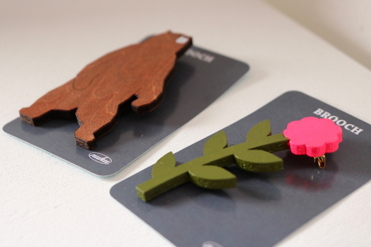 nukumaruさん/ブローチ「くま」