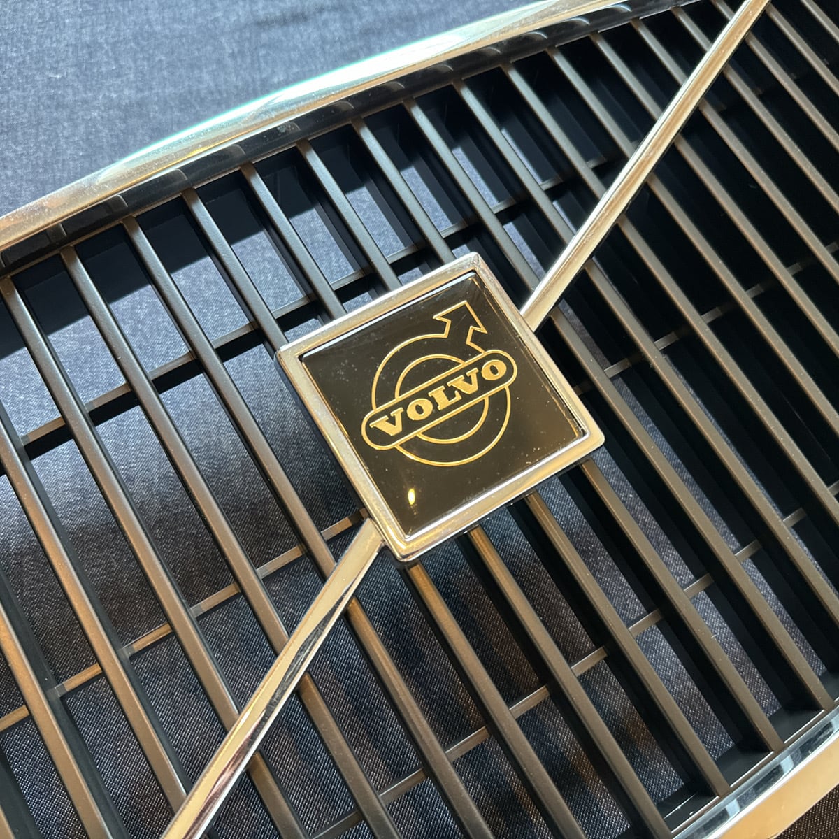 VOLVO240 ボルボ240 245 アーリータイプフロントグリル | Pay ID VOLVO240 ボルボ240 245 アーリータイプフロントグリル | Pay ID