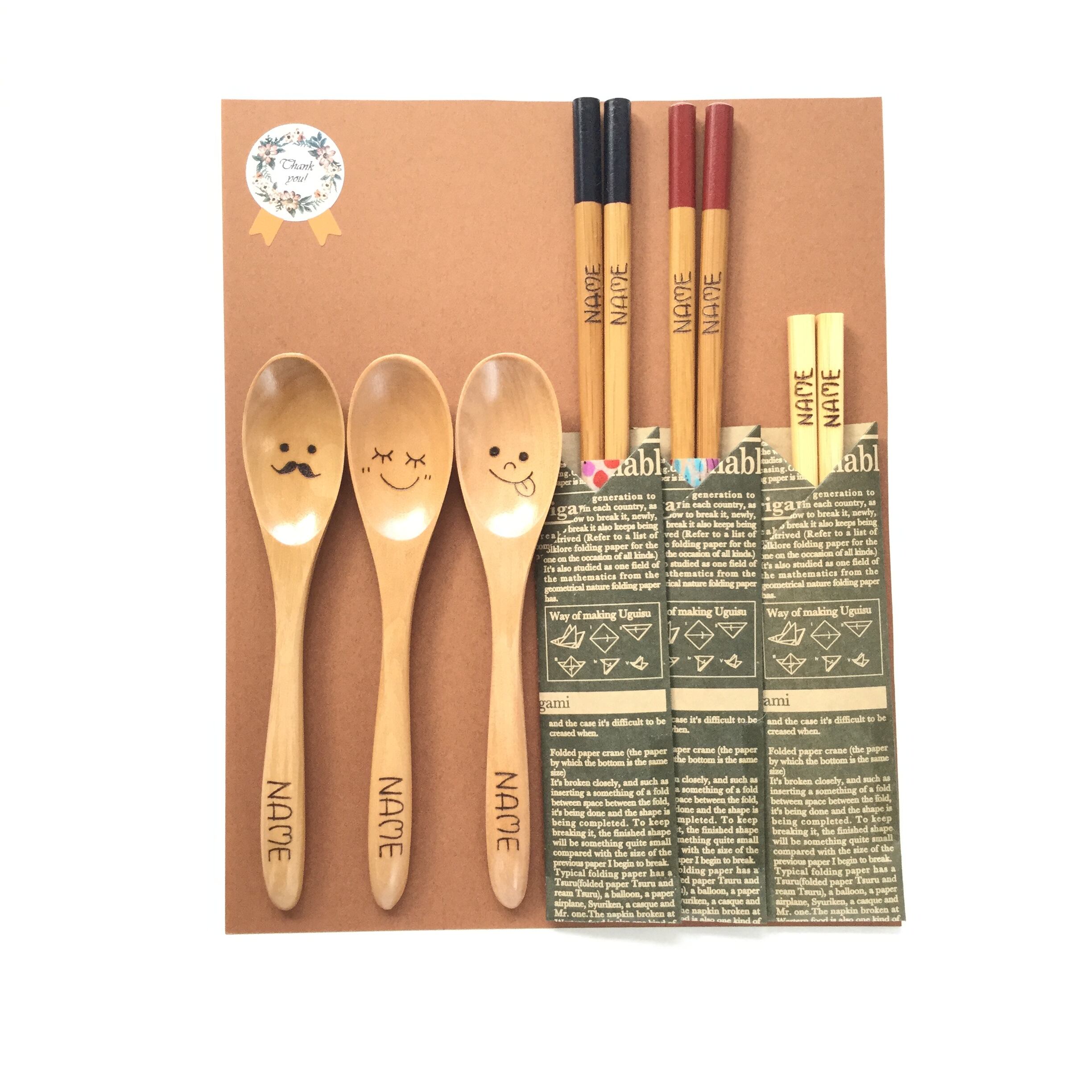 名前入り スプーン カトラリー 木製食器 ハンドメイド お祝い プレゼント お顔】5人家族用 名入れ 木製スプーンのセット | Nicomore