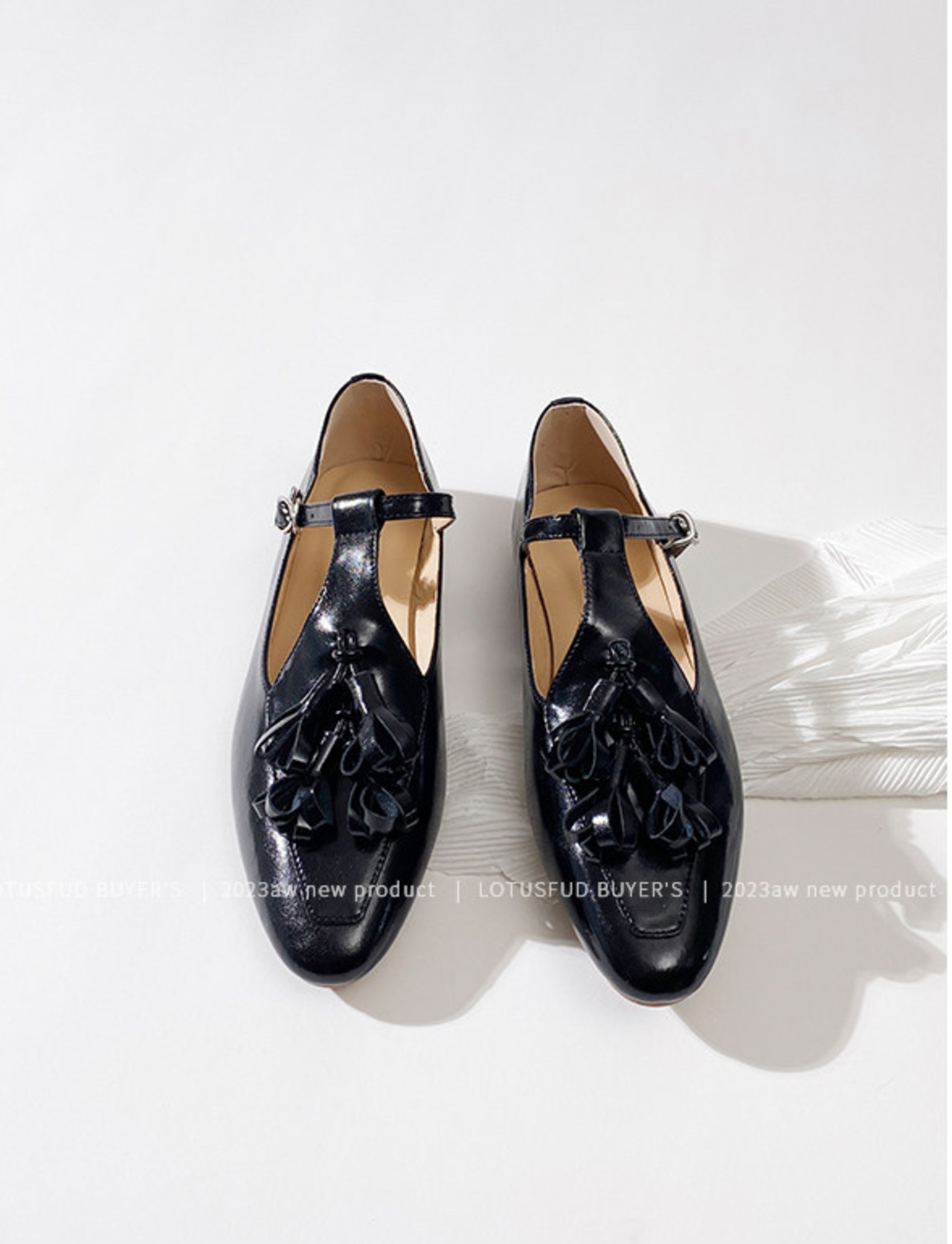  ローヒール フリンジ付きレザーシューズ