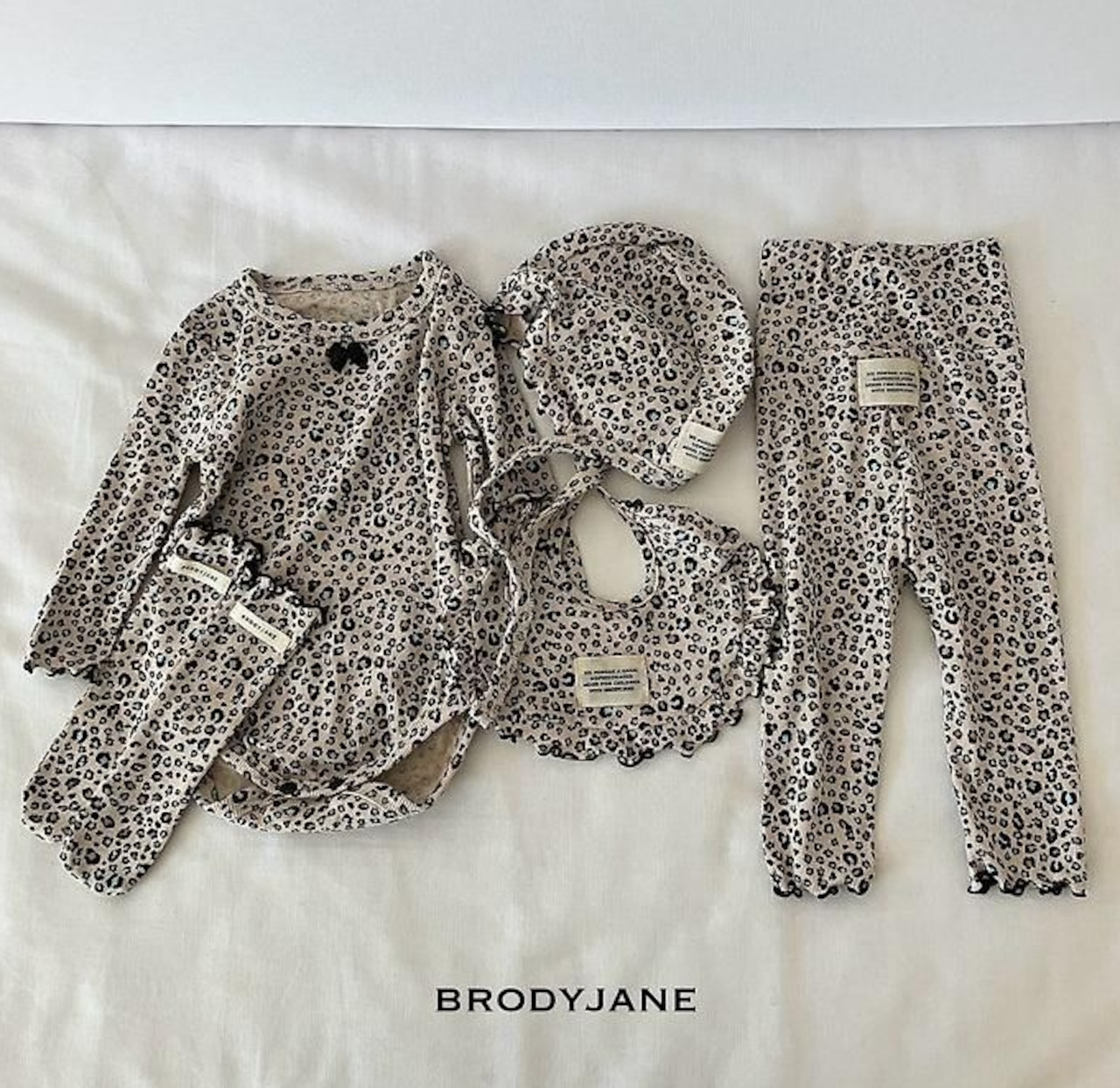 【取寄/韓国直送】Brodyjane リブレオボネット・スタイ・靴下|秋服|ベビー服|韓国子供服|26/AT
