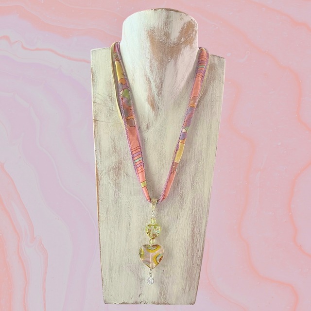 ダブルハートピンクネックレス