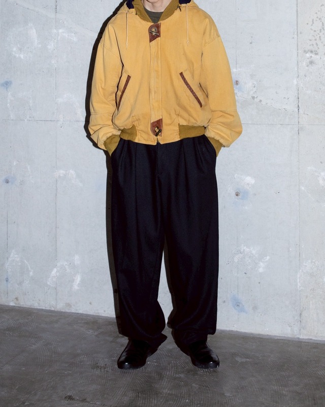 90s canvas fishing short jacket / back fishing pocket / detachable hood / fleece lining / wide & short silhouette / “M. JULIAN ADVENTURES”