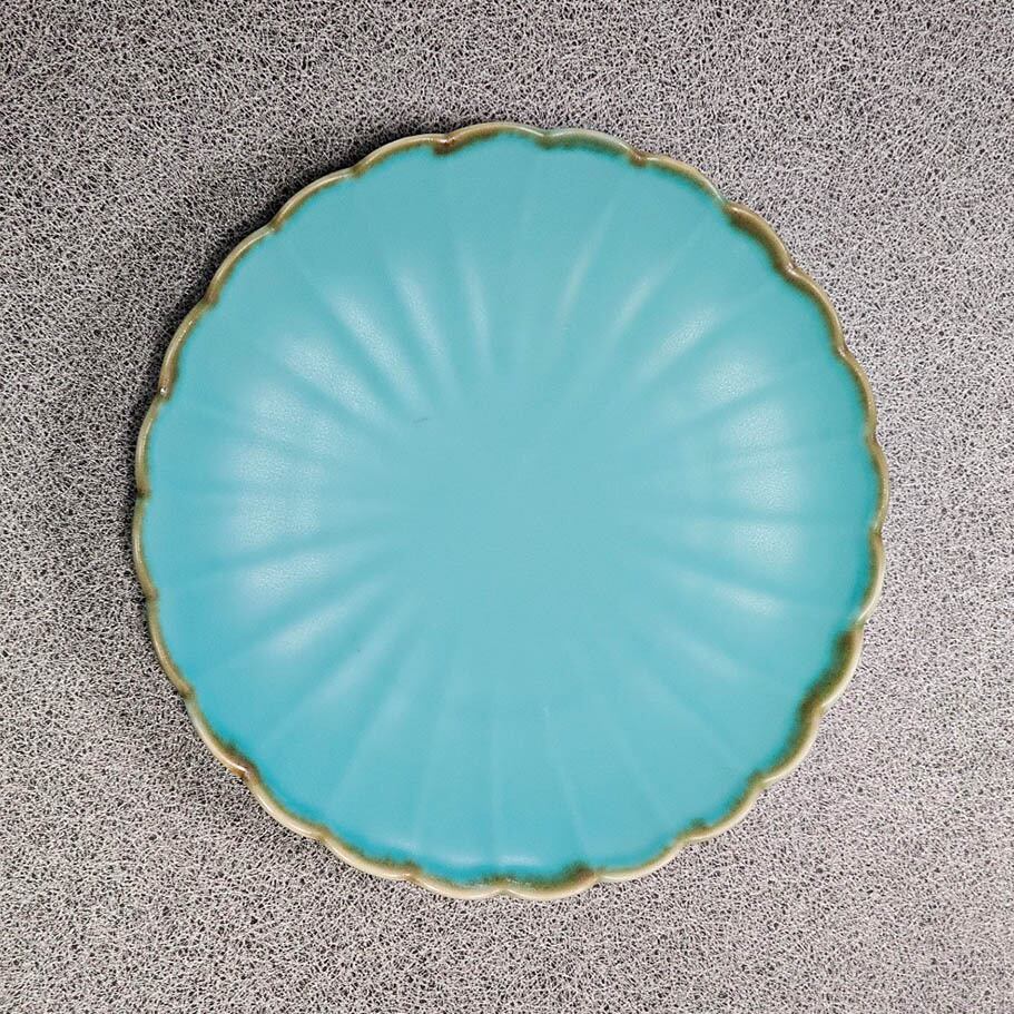 ターコイズブルー 輪花21.5cmプレート 渕錆 | 波佐見焼 和食器の通販