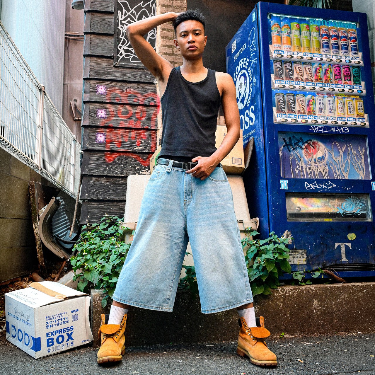VINTAGE FADED EXTRA BAGGY JORTS