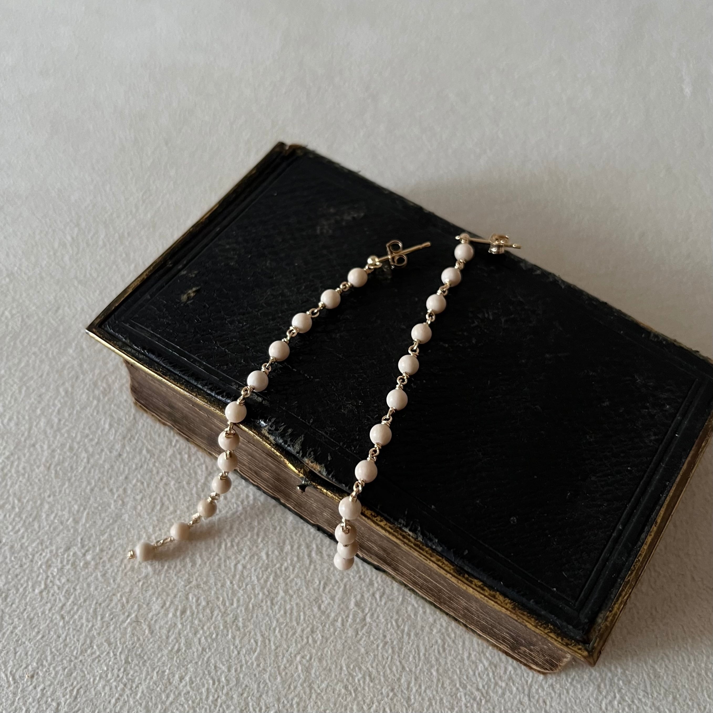 リバーストーンのIラインピアス(イヤリング)