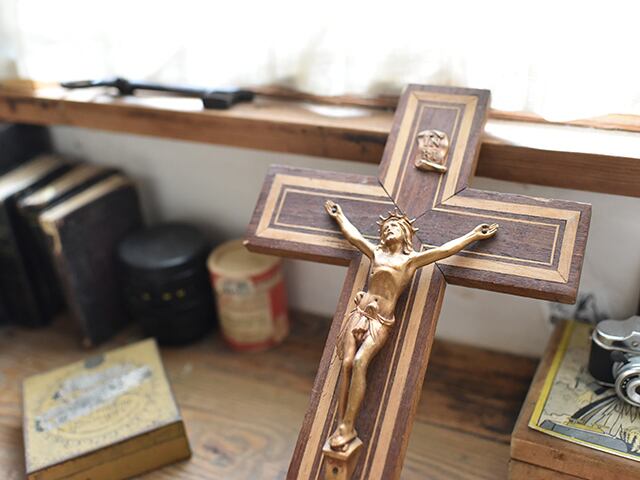 ラインの入った素敵な木製の十字架 フレンチアンティーク