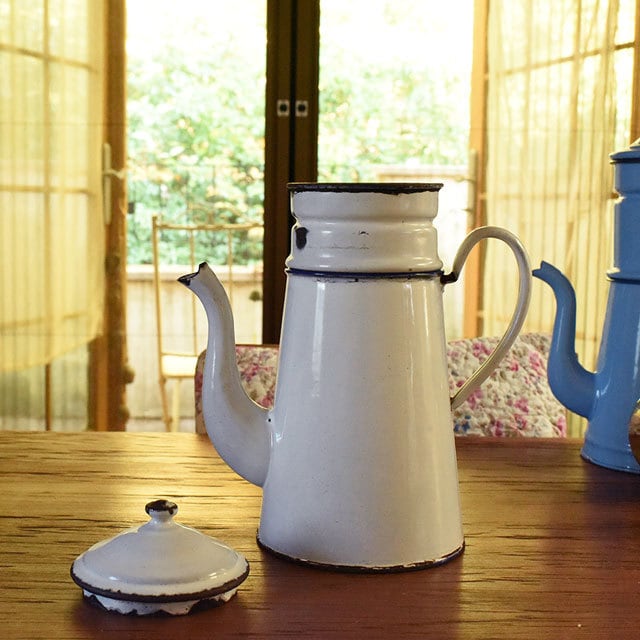 ホーロー製フィルター付 コーヒーポット(白)フレンチアンティーク