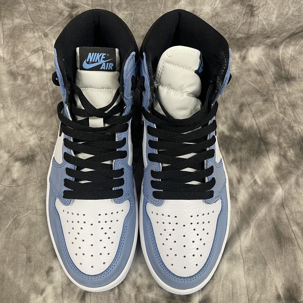 Jordan 1 Retro High University Blue