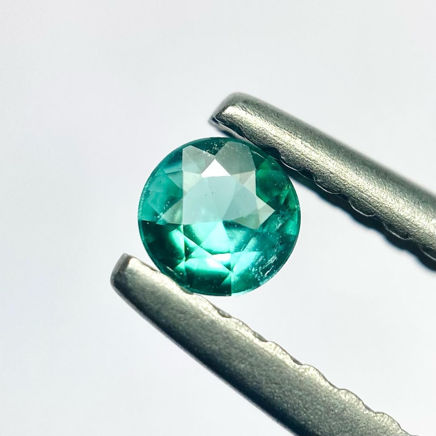 南の海のパライバトルマリン