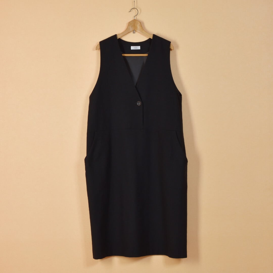 atelier naruse アトリエナルセ コットンウールヘリンボーン・ジャンパースカート・ブラック 人気のアイテムがリデザインされて秋冬仕様で発売になりました。