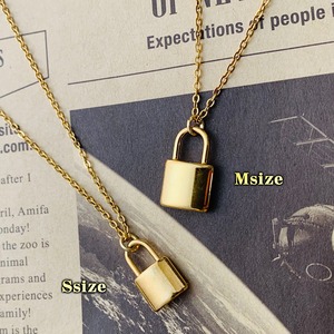 ステンレスパドロックネックレスゴールド（Mサイズ）