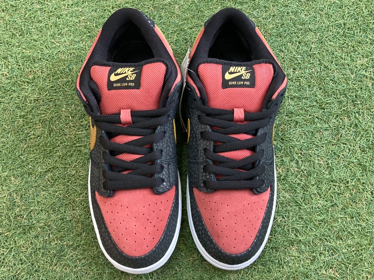 NIKE SB DUNK LOW PREMIUM QS BROOKLYN PROJECTS WALK OF FAME 504750 