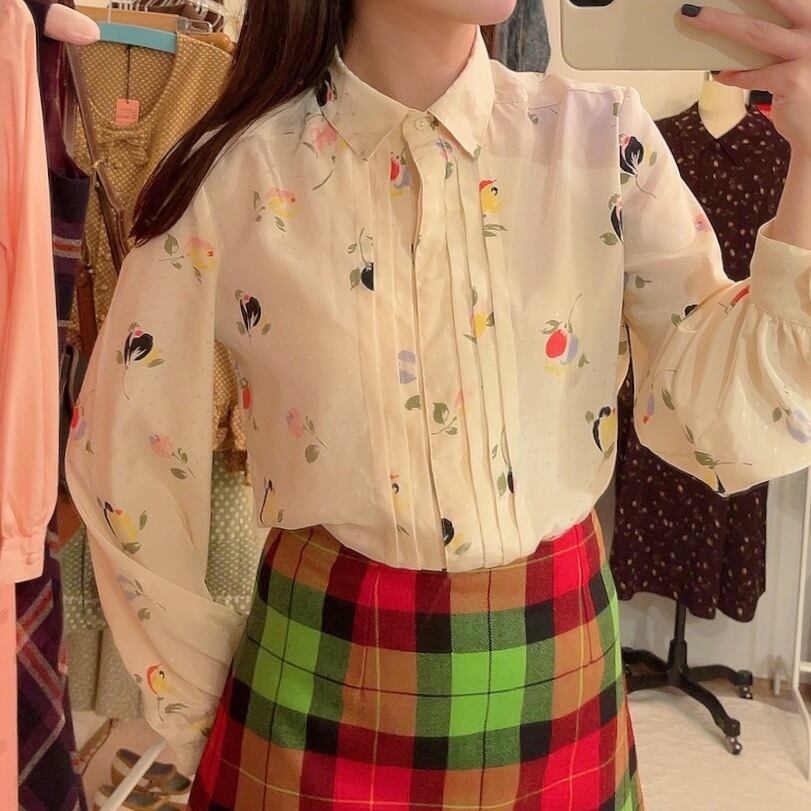 retro tulip cream dot blouse