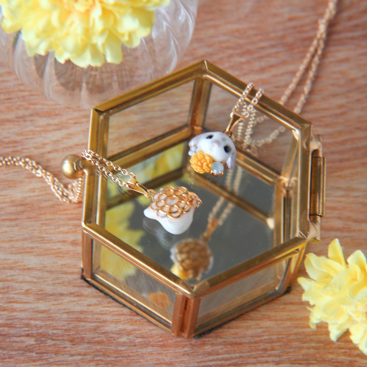 うさぎとたんぽぽネックレス