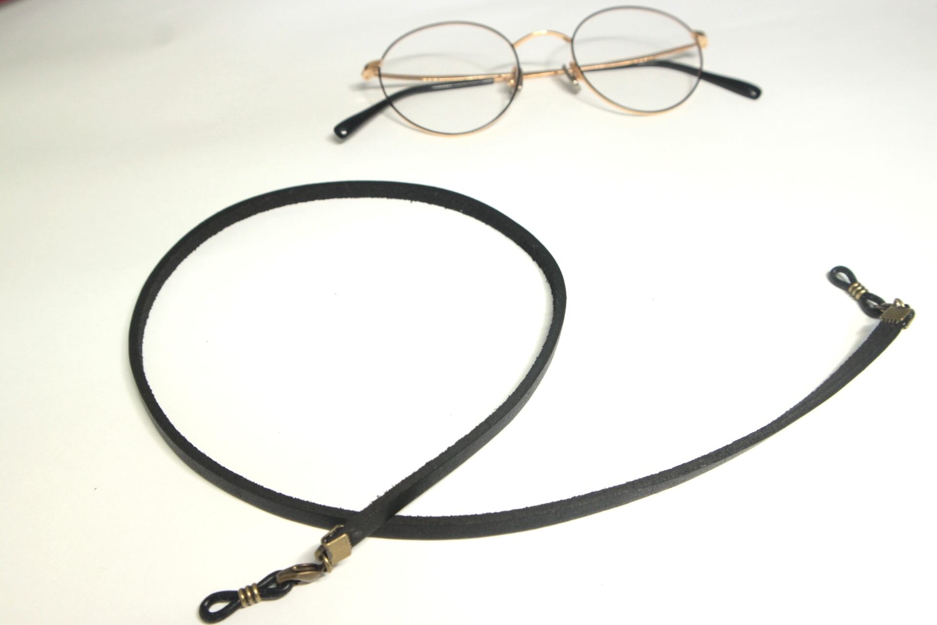 N298 手染め本革のメガネコード おしゃれなメガネコードのお店 Nutty Onlineshop