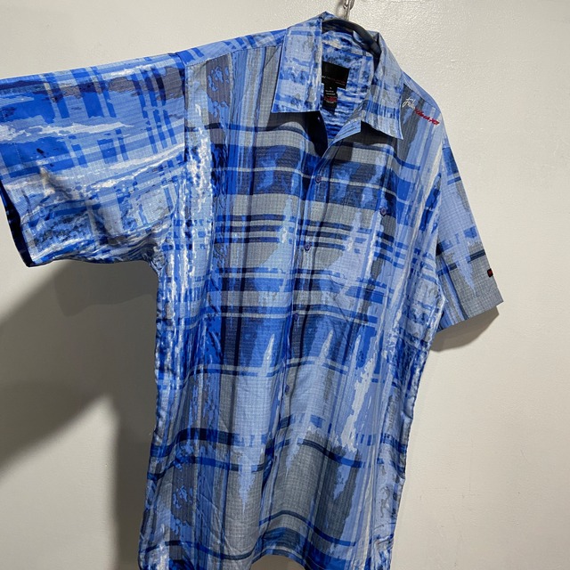 『送料無料』90s FUBU デジタルブリーチデザインシャツ　アート系ポリシャツ　L