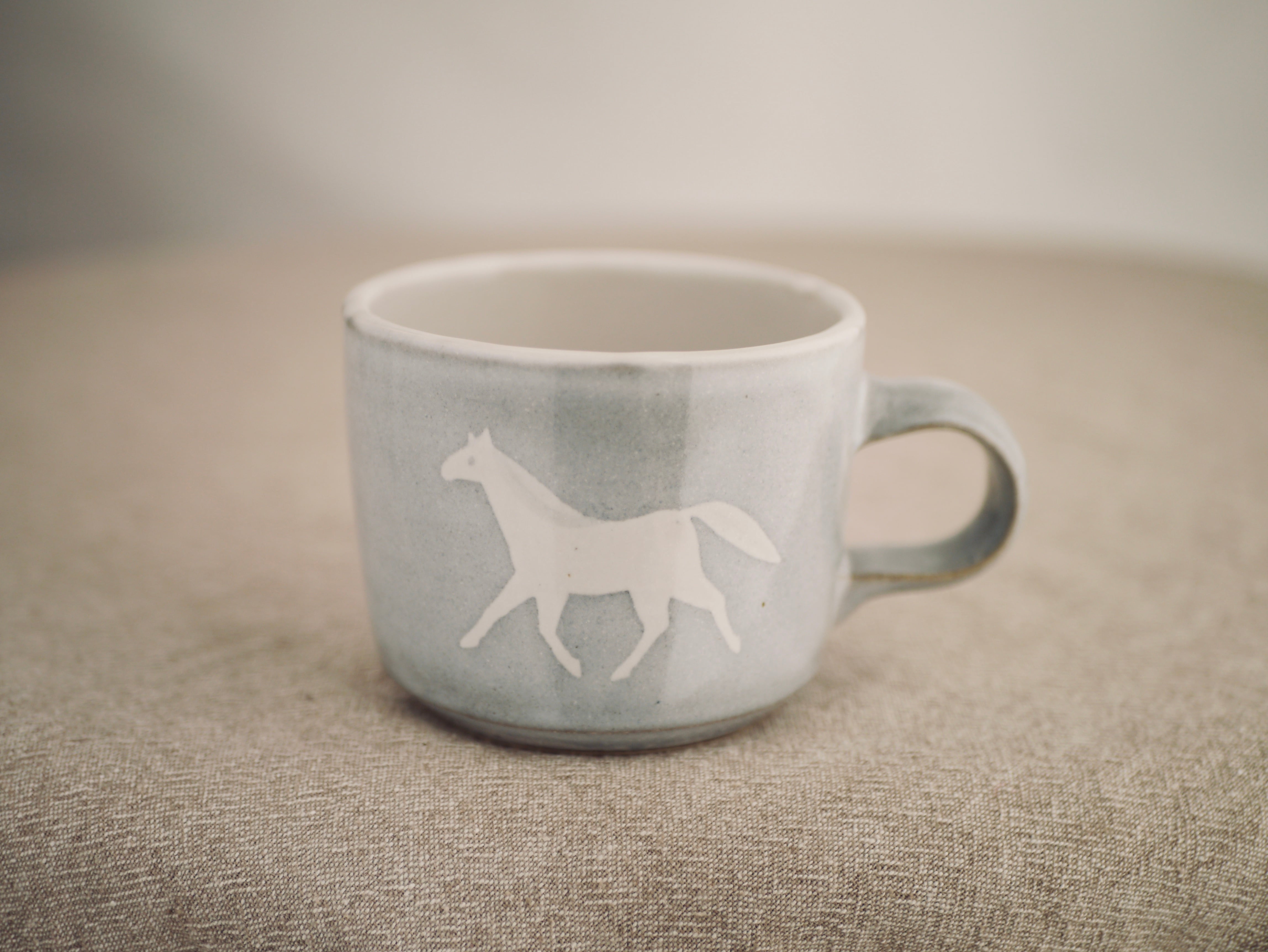 うまのマグカップ