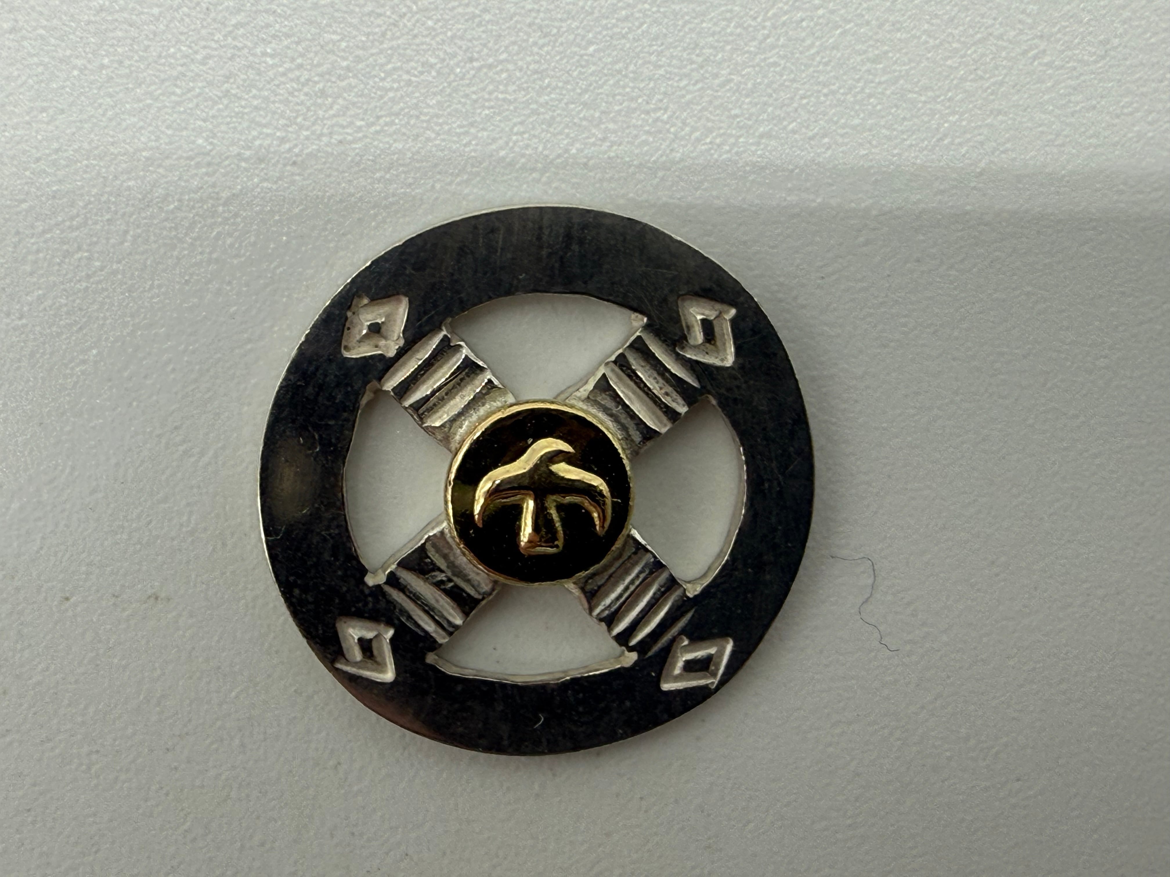 ゴローズ 美品 金メタル付ホイール 最新キャスト メタル大2.42g
