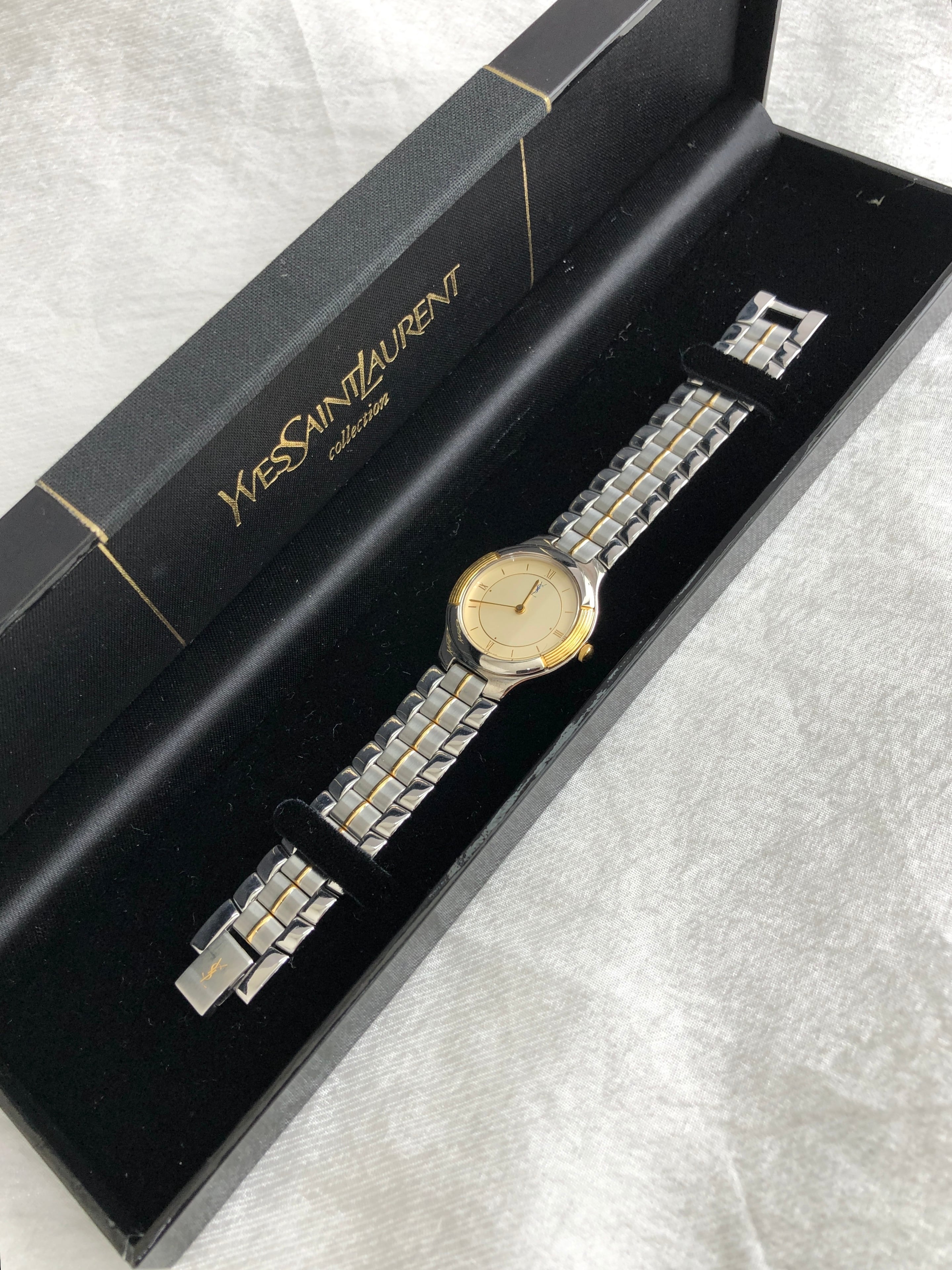 Yves Saint Laurent イヴ・サンローラン 腕時計 シルバー YSL ステンレススチール クォーツ 4620-E66661Y vintage ヴィンテージ オールド pw6bed