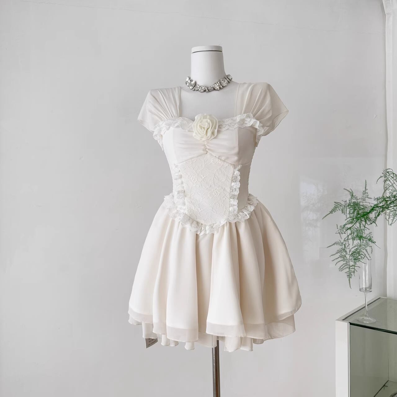 【dress】レースドッキングデートワンピース M32745