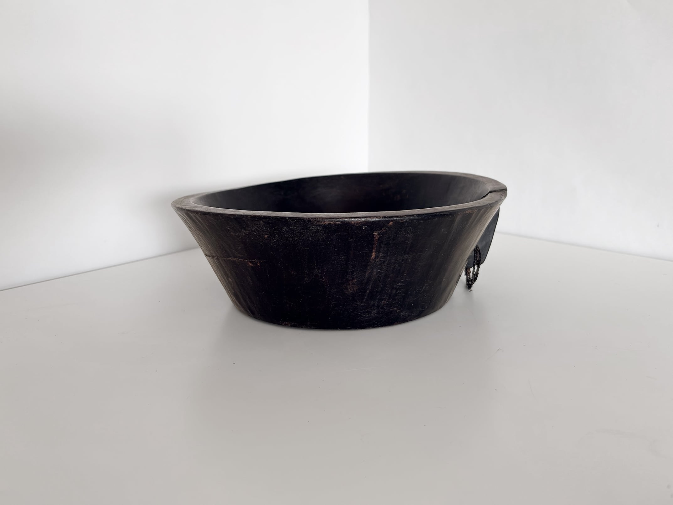 エチオピア グラゲ族 手彫りウッドボウル（ブラック）Mサイズ｜一点