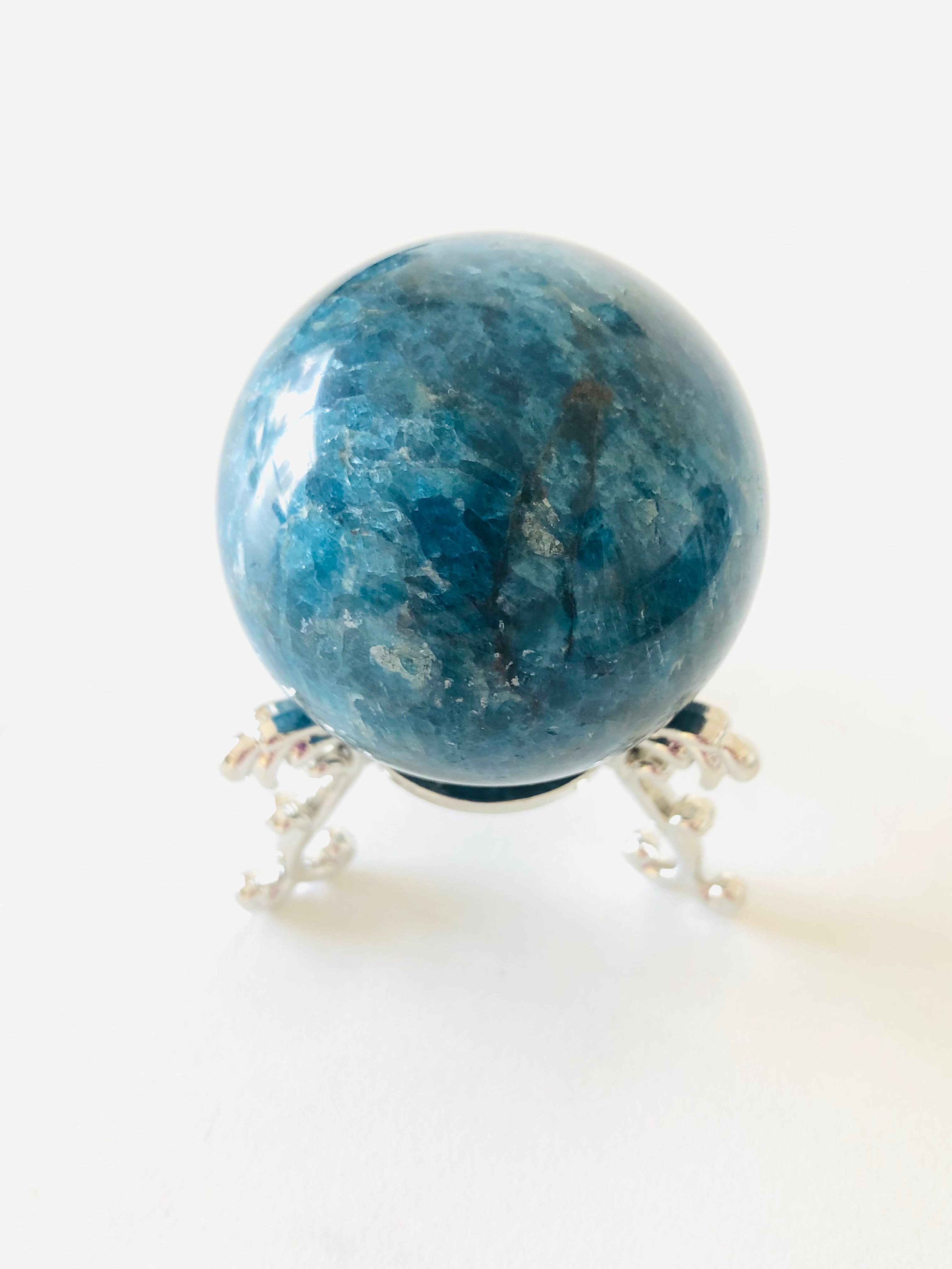 美しいブルー!アパタイト丸玉(49mm)