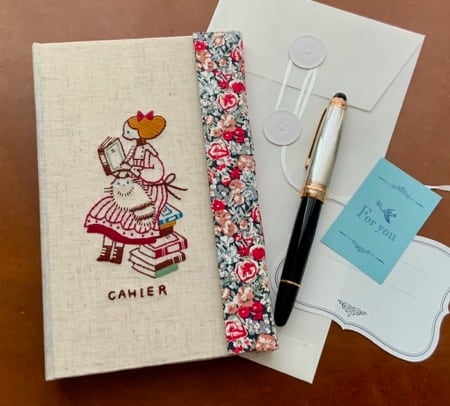CAHIER刺繍教室　教材キット　「刺繍のバイブルサイズ手帳」