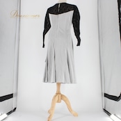 社交ダンス 衣装 スタンダード ドレス ワンピース レッスンウェア パーティドレス レディース 花柄 レース ブラック系 シルバー系 黒 長袖 シック 光沢感 滑らかな触り心地 繊細な花柄 おしゃれ パーティー トレーニング 衣装 結婚式 フォーマル 体型カバー 風合い ドレッシー セクシー 研修 競技用 複数サイズ展開 透け感