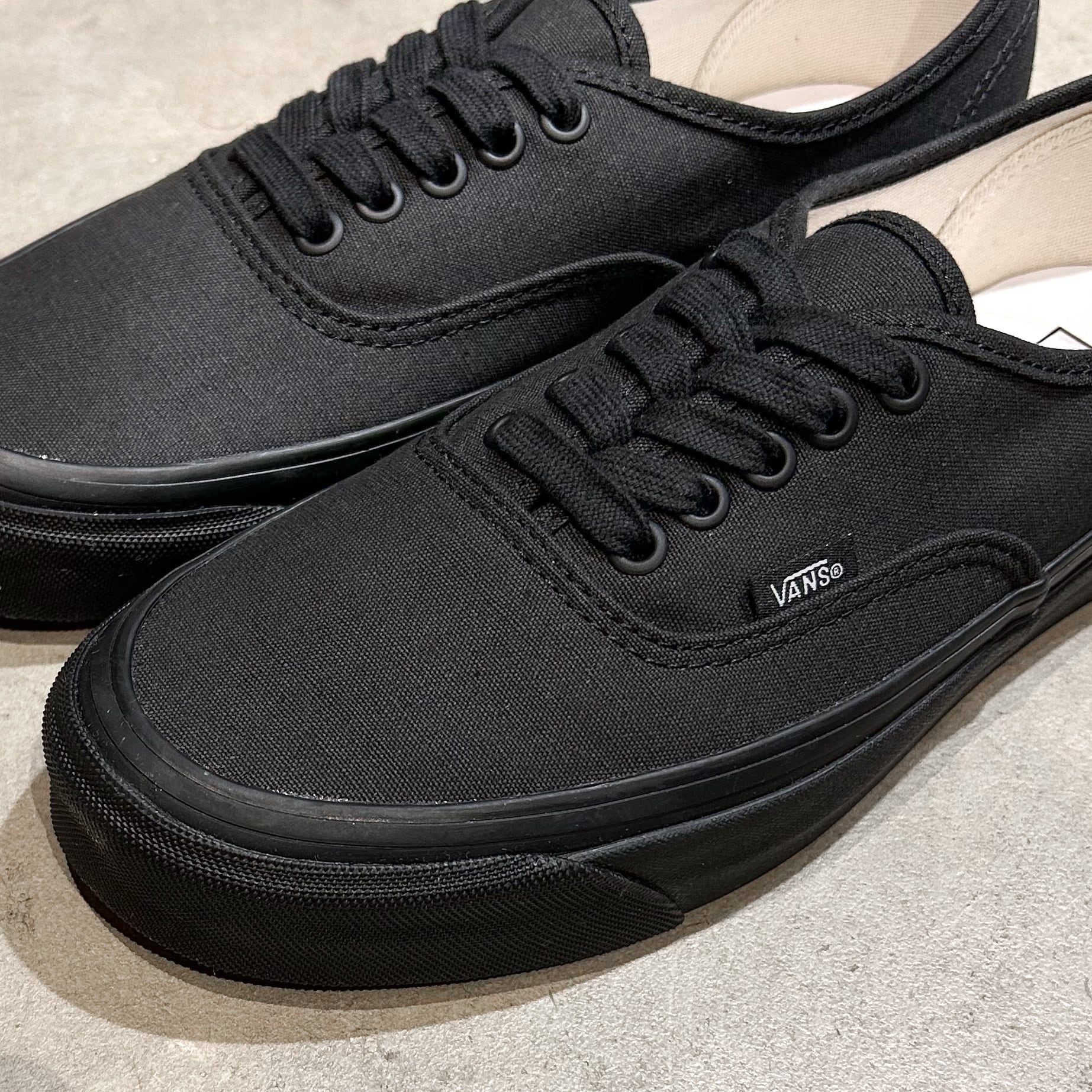 USAオールブラック VANS Authentic 44DX Anaheim 29.5