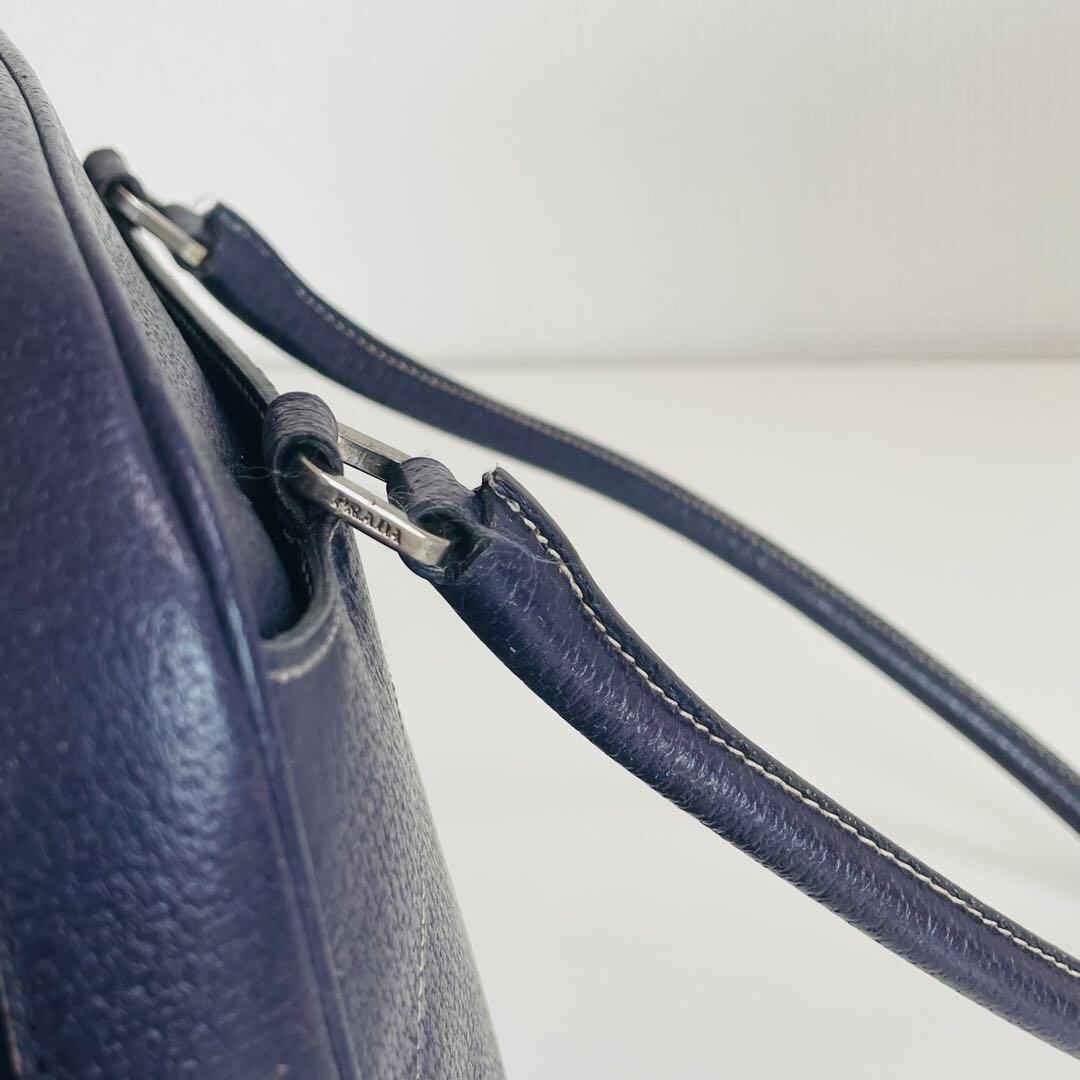 PRADA プラダネイビー レザー ショルダーバッグ | PAY ID