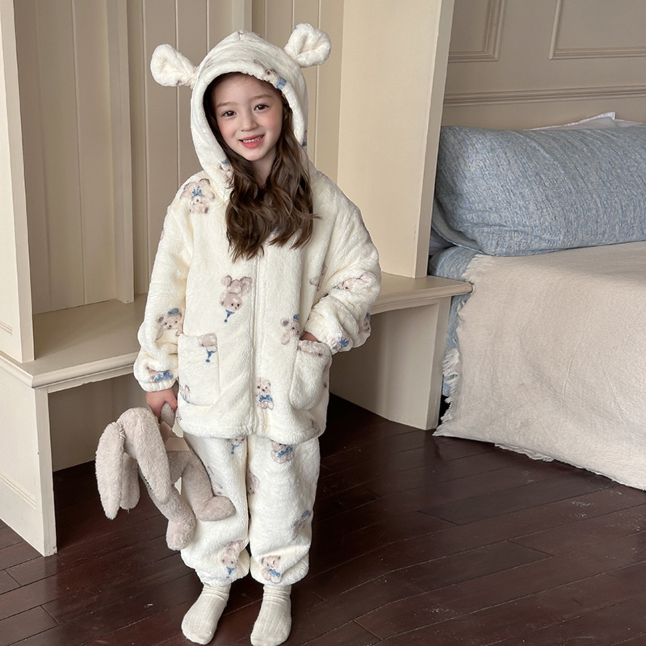 冬熊ミミモコモコルームシェア