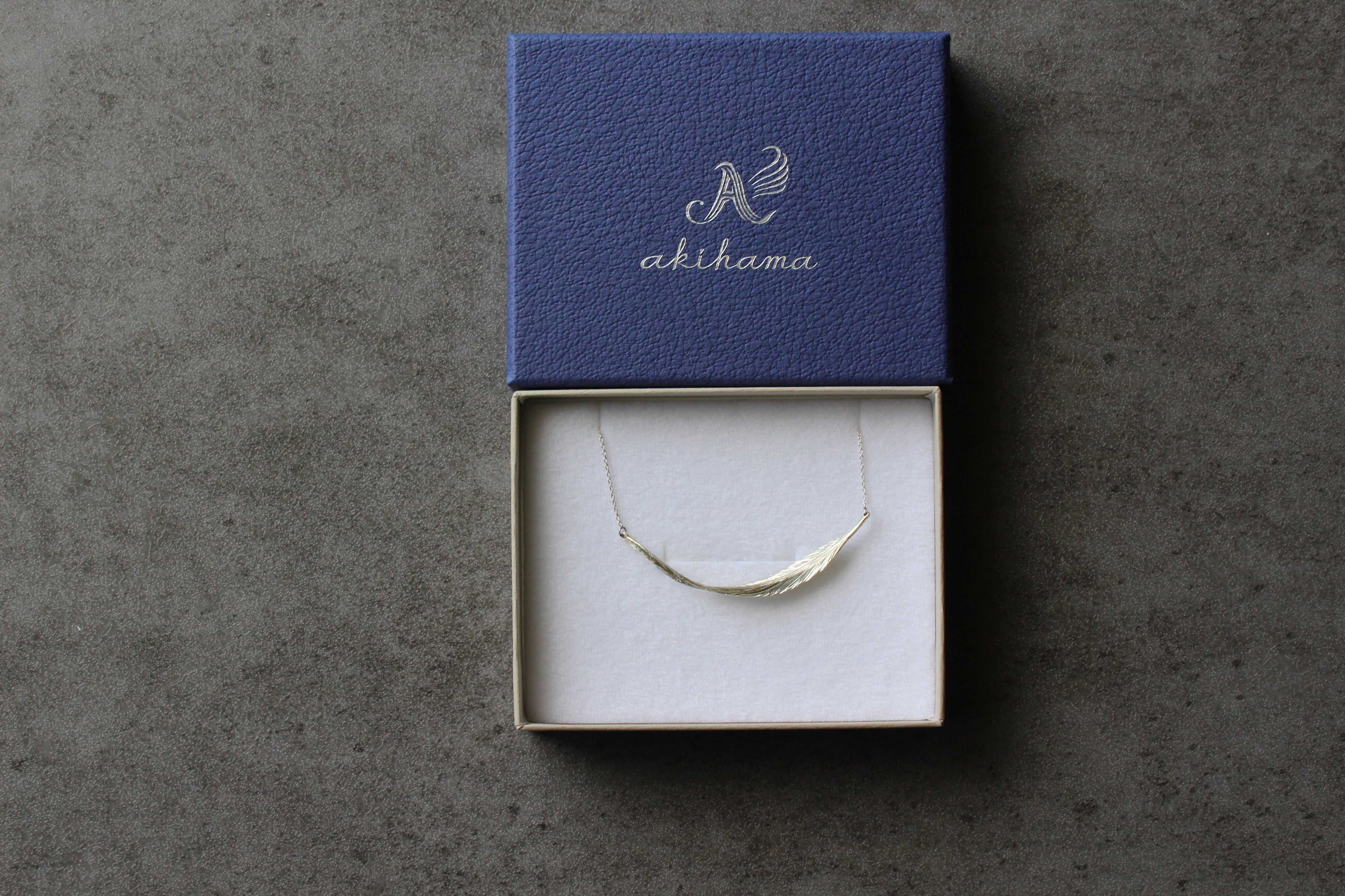 Swing Feather Necklace | luckyfeather