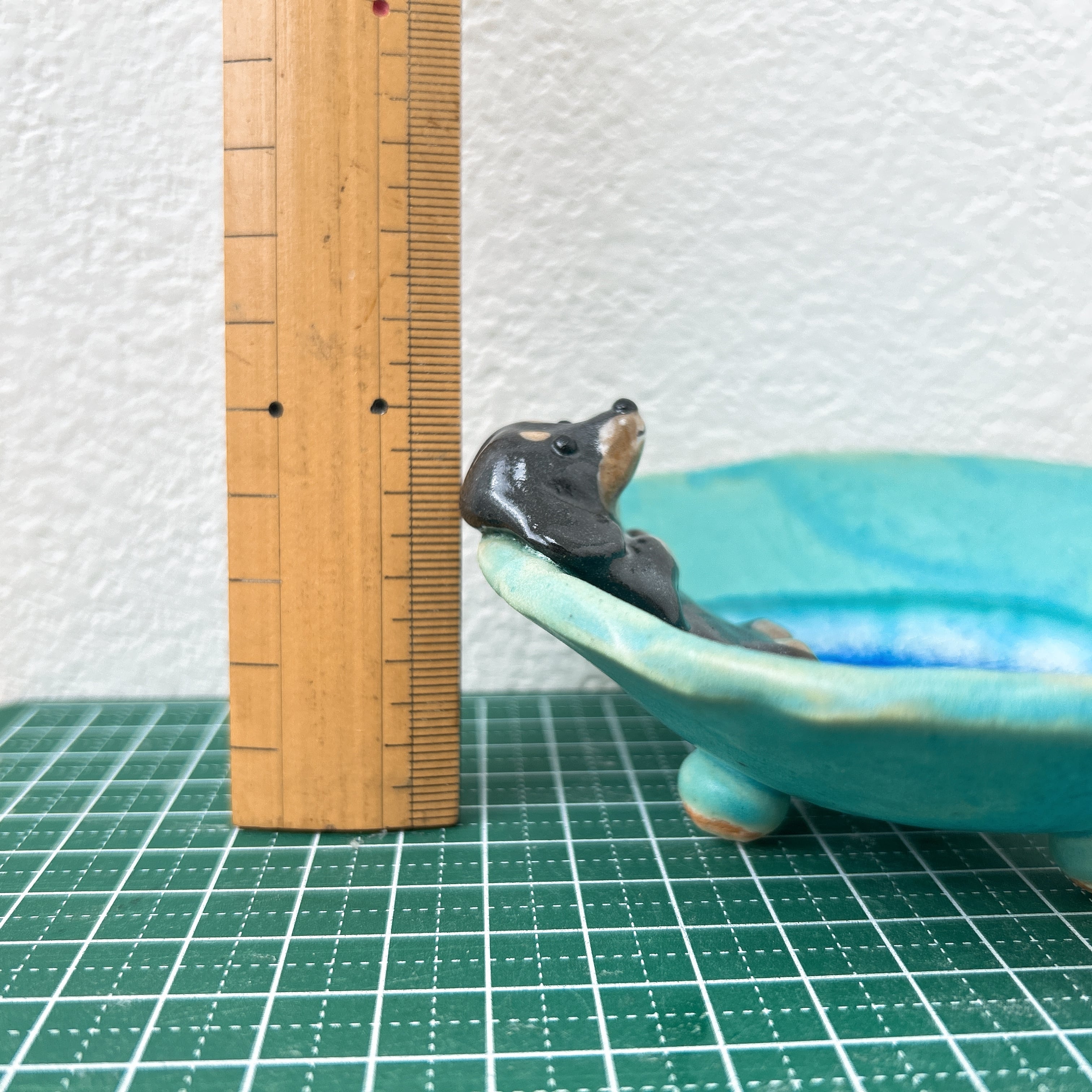 ガラスとトルコブルーの器(ダックスブラック) | 陶器のことり