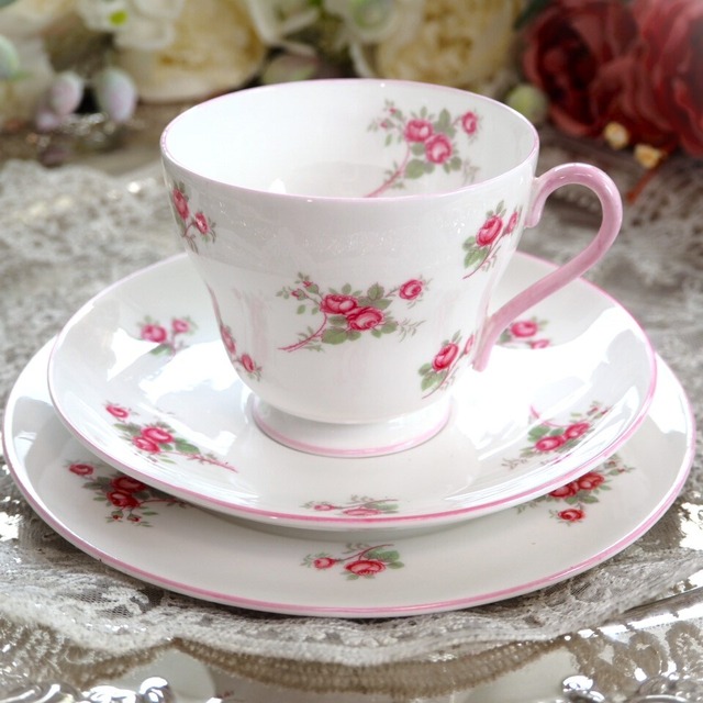 シェリー | antique FEELPORT アンティーク食器の専門店