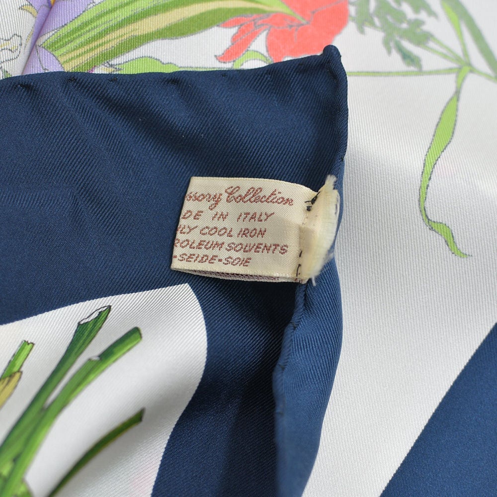 Vintage Old GUCCI オールドグッチ フローラル柄 シルク 大判 Vintage Old GUCCI オールドグッチ フローラル柄 シルク 大判