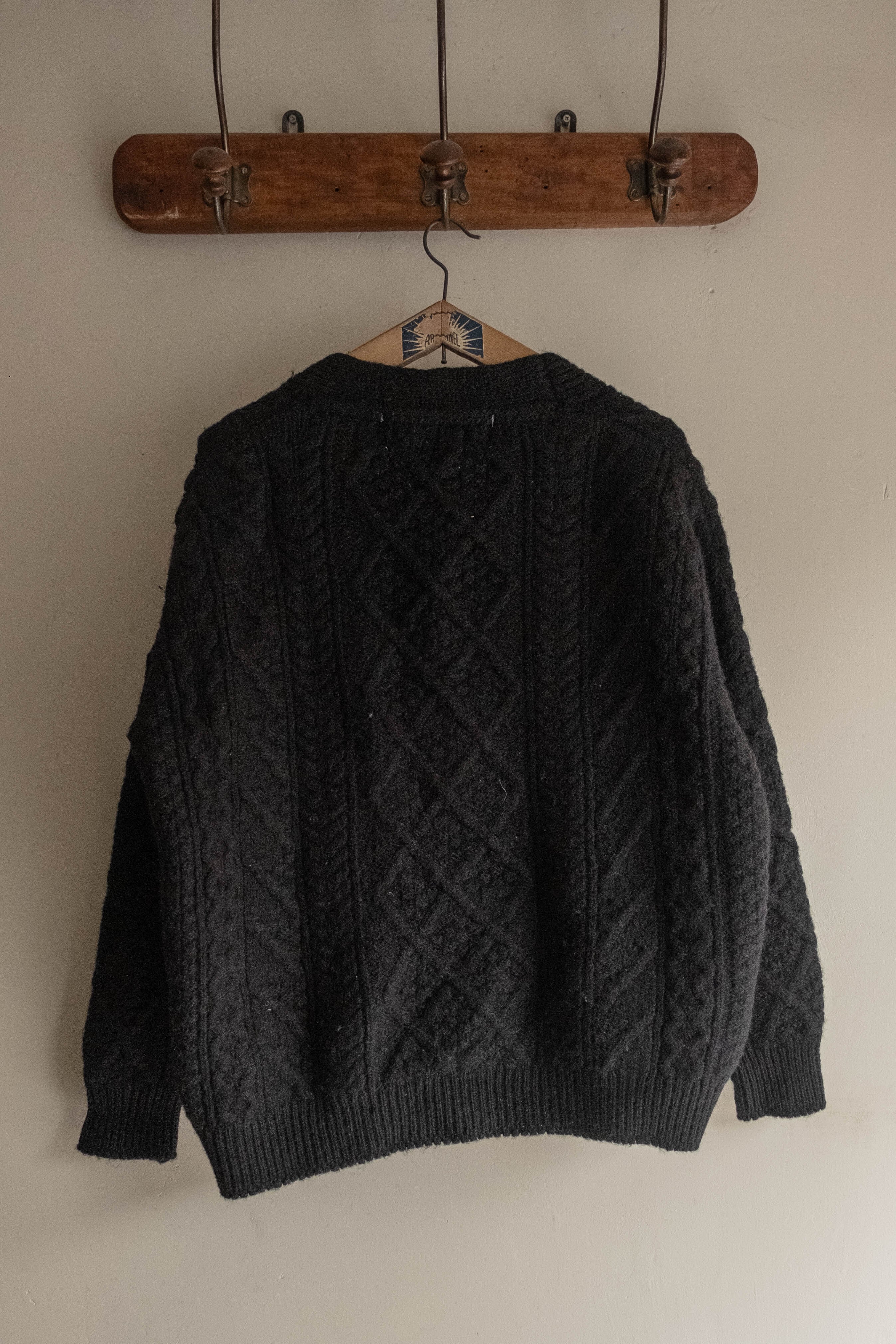 アイルランド 黒染めアランニットカーディガン 18 | militaria & encore