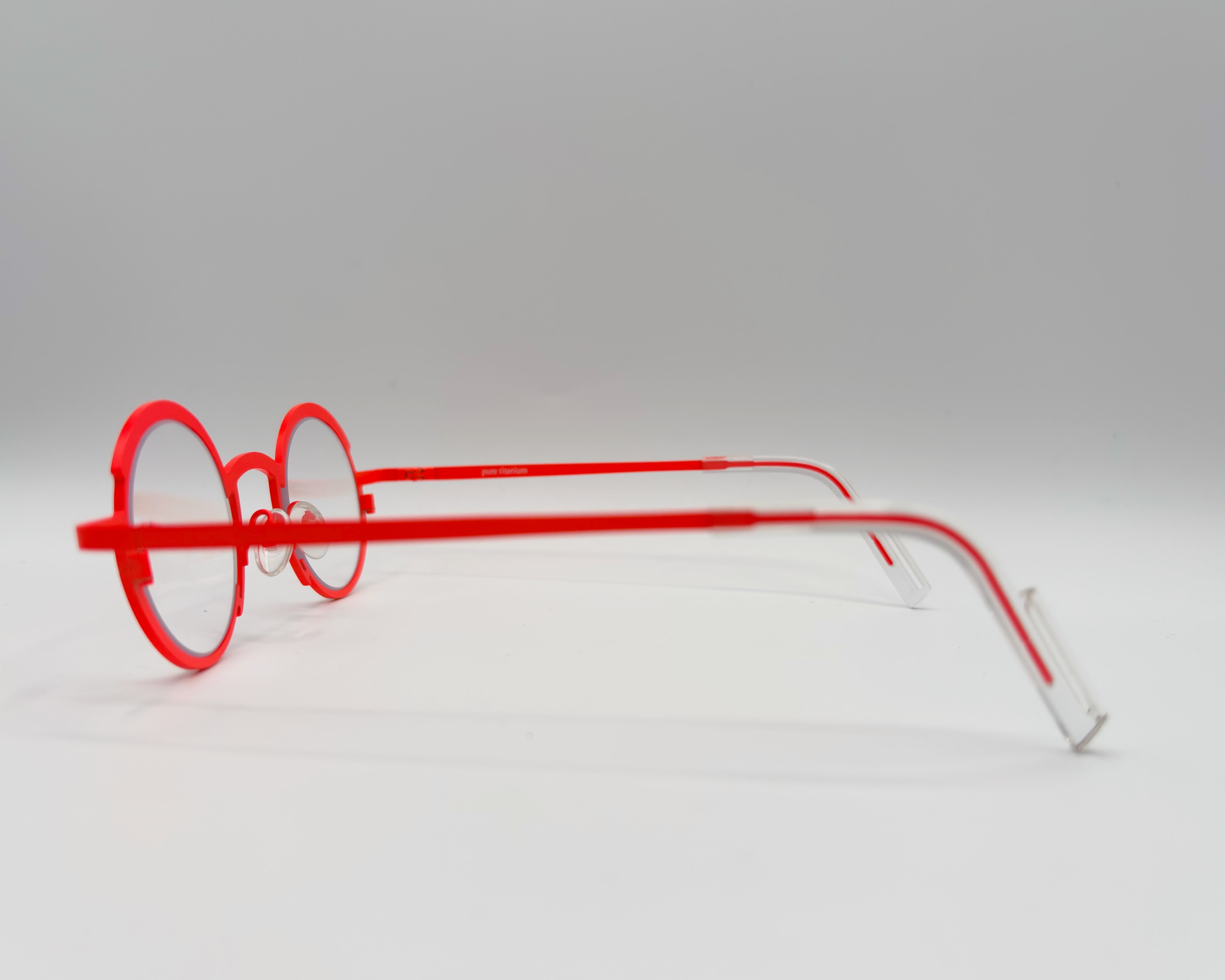 Theo Frequency col.305 | OMA