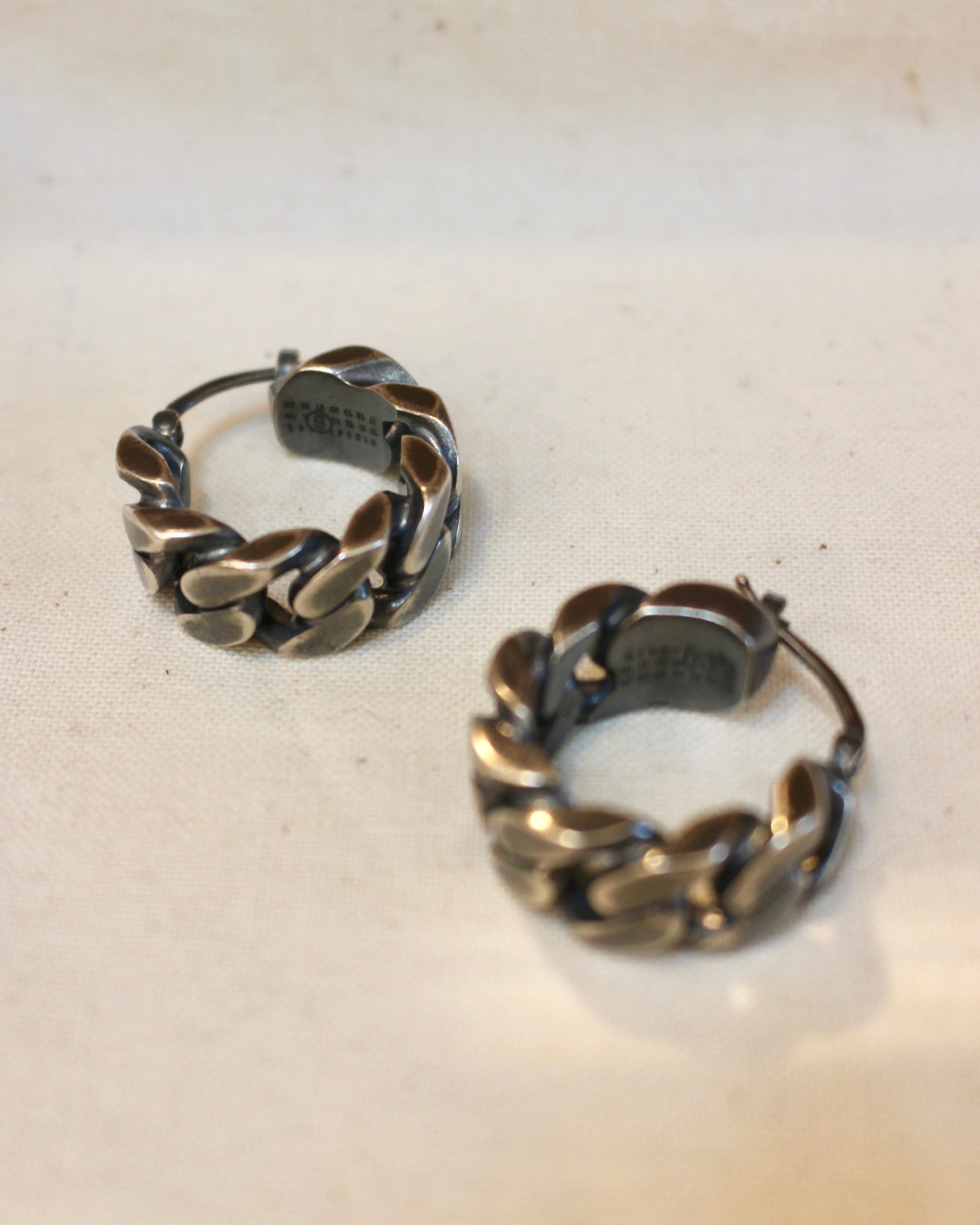 MM6MaisonMargiela/chain pierce | Coffee Restaurant & Boutique mari