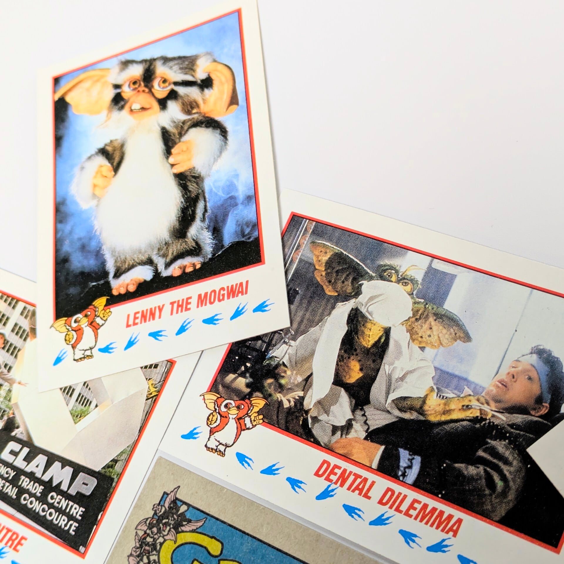 ☆送料無料！☆VINTAGE 1990 Topps【 グレムリン 2（Gremlins 2）Movie Cards 】VINTAGE トレーディングカード単品 （1個=9CARDS＋1STICKERS入）〚アメリカン雑貨 アメトイ〛
