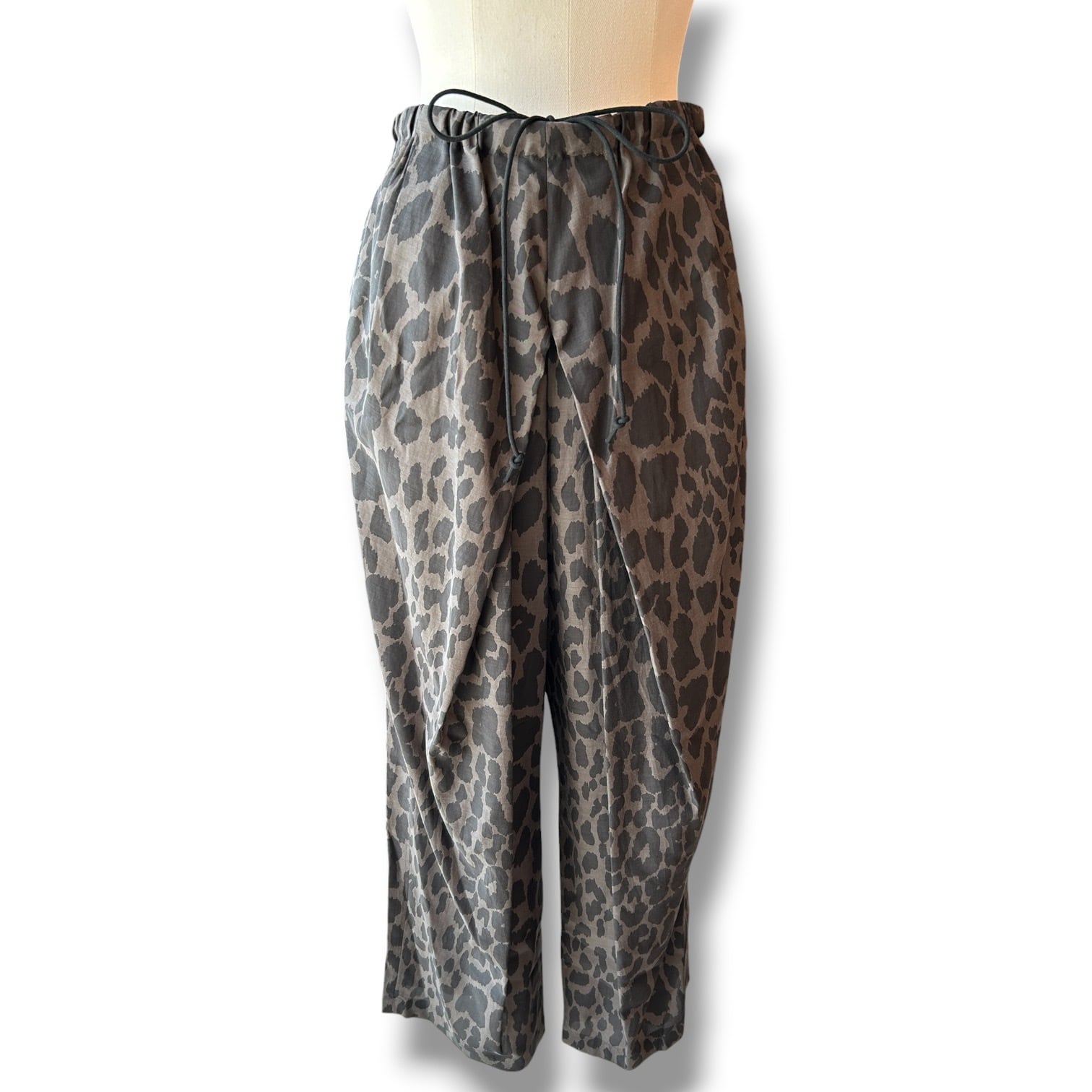 LEOPARED TUCK PANTS-Charcoal【RIVER】レオパードタックパンツ リバー
