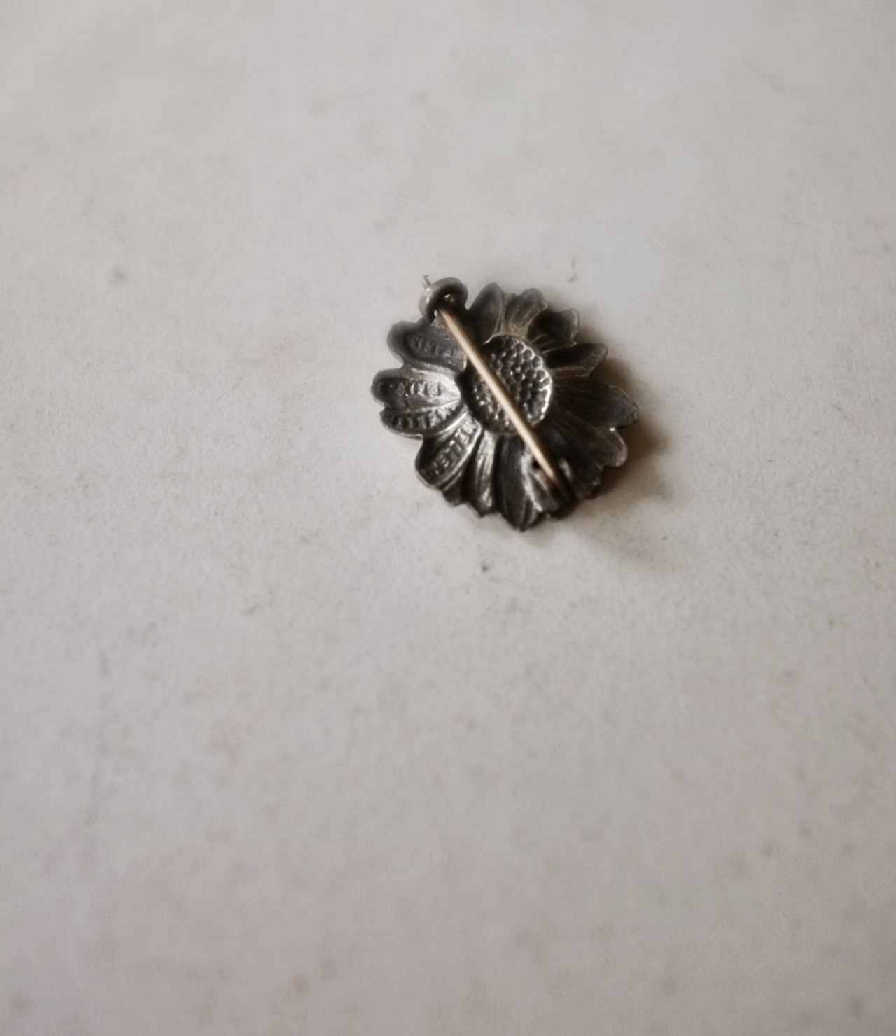 30s フランス Mellerio dits Meller マーガレットのブローチa アンティーク