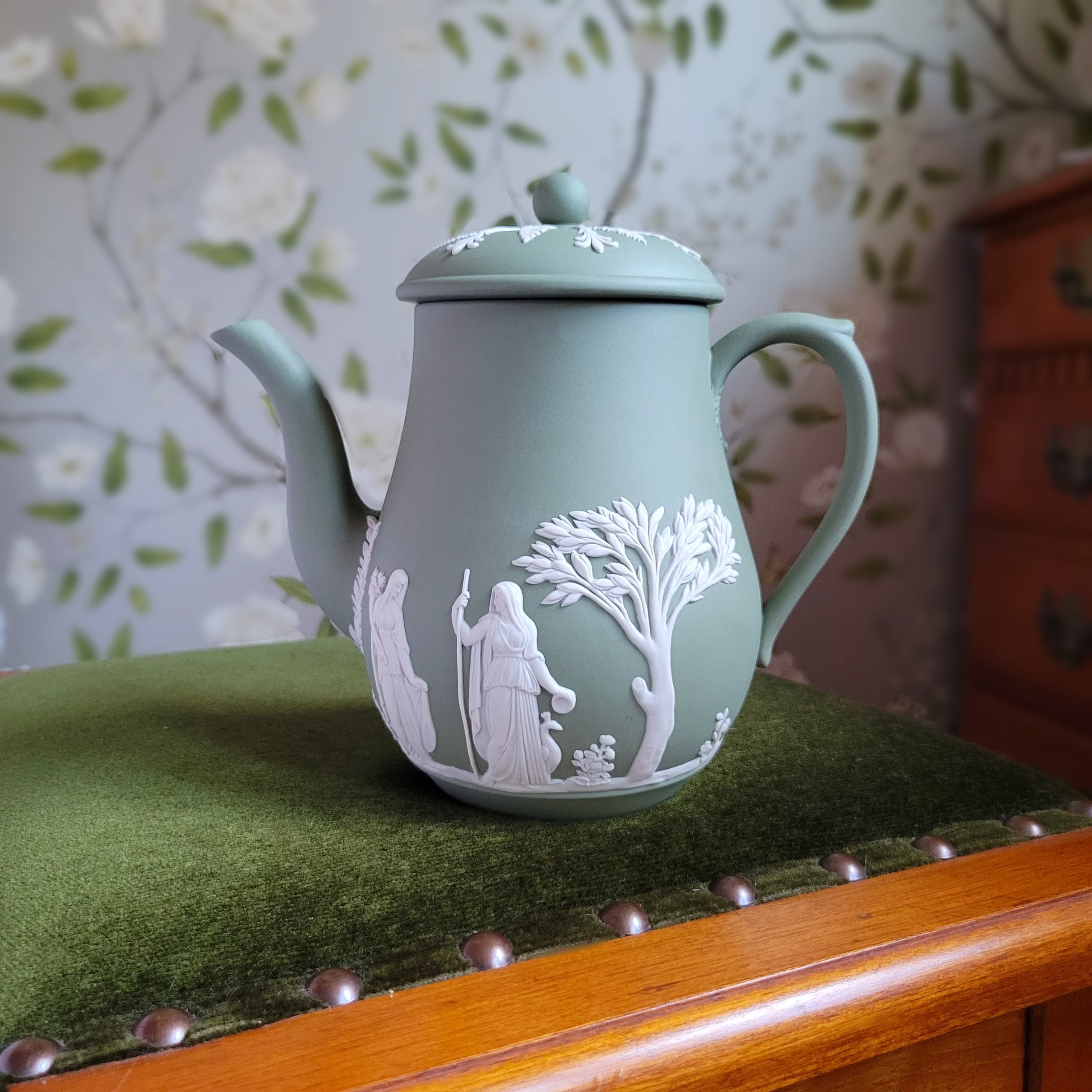 【ウェッジウッド】ジャスパーウェア　グリーン　ポット